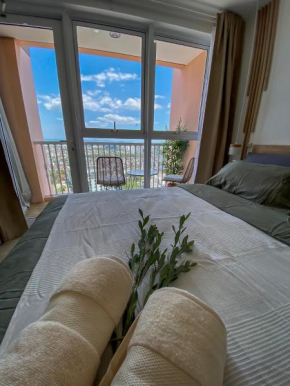 nJoy! BOHO Luxury at Venice Grand Canal - perfect for business & couples